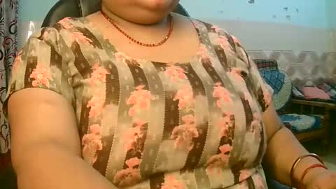 soni88888 online show from 05-10-26, 03:50