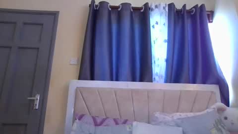 Snapshot of sonia546030 chatting on 04-04-26, 11:40 librron online show from 04-04-26, 11:40