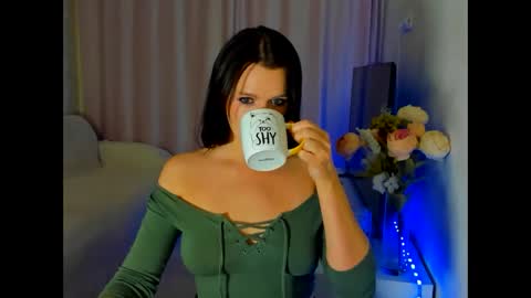 sonia_cb online show from 10-28-25, 08:55