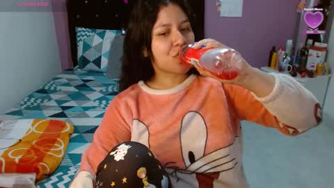 Snapshot of sonialatin69 chatting on 12-06-24, 03:00 sonialatin69 online show from 12-06-24, 03:00