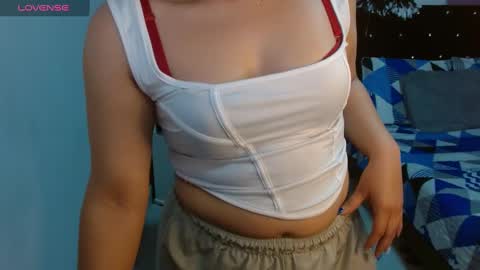 Snapshot of sonialatin69 chatting on 12-09-24, 06:03 sonialatin69 online show from 12-09-24, 06:03