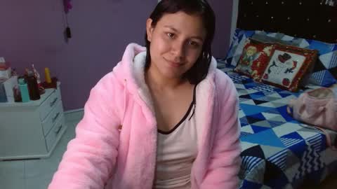 Snapshot of sonialatin69 chatting on 12-20-24, 12:19 sonialatin69 online show from 12-20-24, 12:19