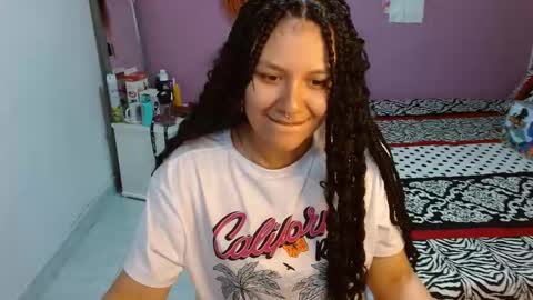 Snapshot of sonialatin69 chatting on 12-30-24, 01:25 sonialatin69 online show from 12-30-24, 01:25
