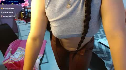 Snapshot of sonialatin69 chatting on 01-21-25, 06:12 sonialatin69 online show from 01-21-25, 06:12