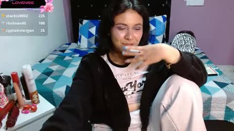 Snapshot of sonialatin69 chatting on 02-07-25, 02:08 sonialatin69 online show from 02-07-25, 02:08