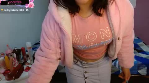 Snapshot of sonialatin69 chatting on 02-07-25, 06:13 sonialatin69 online show from 02-07-25, 06:13