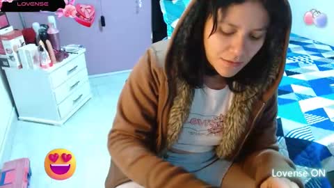 Snapshot of sonialatin69 chatting on 02-15-25, 12:11 sonialatin69 online show from 02-15-25, 12:11