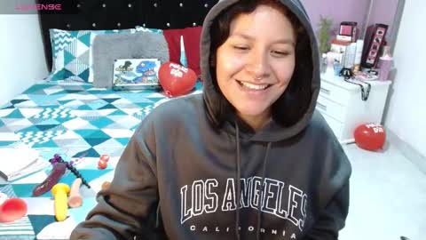 Snapshot of sonialatin69 chatting on 02-22-25, 12:40 sonialatin69 online show from 02-22-25, 12:40