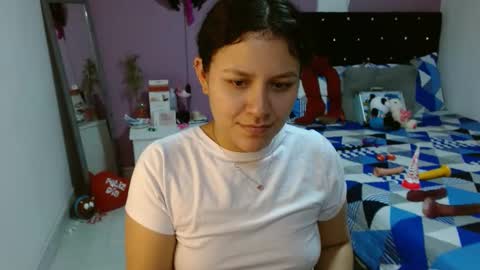 Snapshot of sonialatin69 chatting on 02-28-25, 10:39 sonialatin69 online show from 02-28-25, 10:39