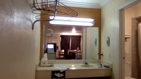 Snapshot of sontoddy chatting on 01-14-25, 12:11 Ryan online show from 01-14-25, 12:11