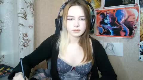 Mila online show from 04-30-26, 05:30