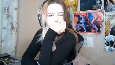 Mila online show from 05-08-26, 04:23