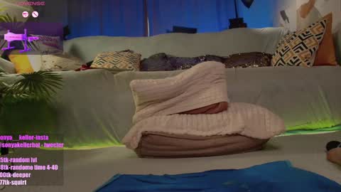 Sonya    online show from 10-17-25, 02:19