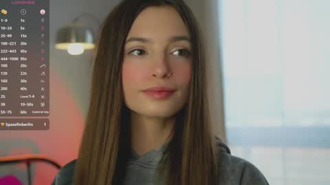 Snapshot of sonyaericsson chatting on 12-14-24, 10:13 Eva 3 online show from 12-14-24, 10:13