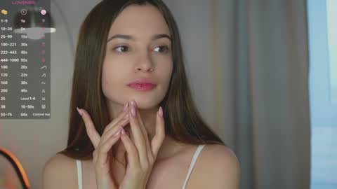 Snapshot of sonyaericsson chatting on 12-20-24, 11:43 Eva 3 online show from 12-20-24, 11:43