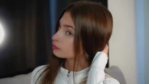 Eva 3 online show from 10-15-25, 08:14