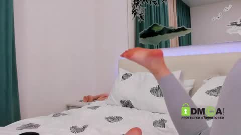 SonyaParadise online show from 05-11-26, 05:35