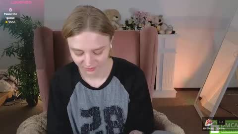Snapshot of sookonstellita chatting on 05-18-26, 12:18 Litta online show from 05-18-26, 12:18