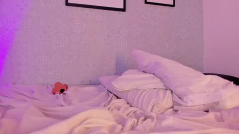 Sophia online show from 01-17-25, 10:56