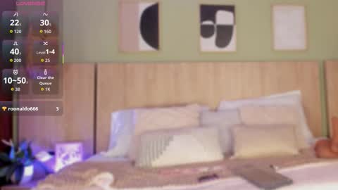 Sophi online show from 03-25-26, 07:53