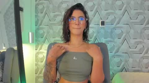 sophie online show from 07-04-26, 06:03