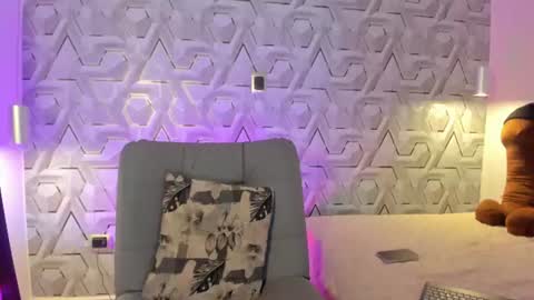 sophie online show from 07-07-26, 12:31
