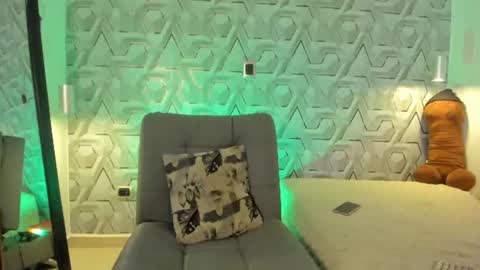 sophie online show from 07-08-26, 12:31