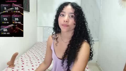 Snapshot of sophi_baby chatting on 03-09-25, 05:33 Sophi baby online show from 03-09-25, 05:33