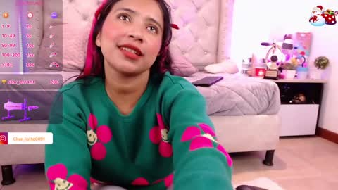 Snapshot of sophi_gray chatting on 01-18-25, 10:17 Shophi online show from 01-18-25, 10:17