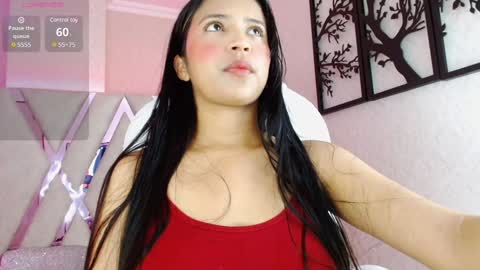 Snapshot of sophi_gray chatting on 02-05-25, 11:34 Shophi online show from 02-05-25, 11:34