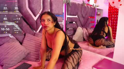 Snapshot of sophi_gray chatting on 02-11-25, 06:30 Shophi online show from 02-11-25, 06:30
