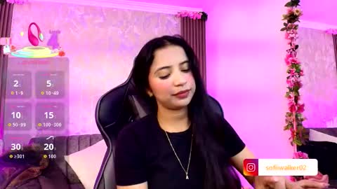 Snapshot of sophi_gray chatting on 10-18-25, 12:17 Shophi online show from 10-18-25, 12:17