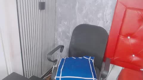 sophia__sweet1 online show from 03-19-26, 02:59