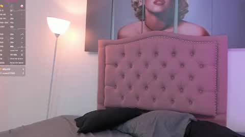 Snapshot of sophia_brunett chatting on 02-07-25, 07:07 Sophia online show from 02-07-25, 07:07
