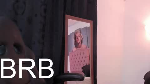 Snapshot of sophia_brunett chatting on 02-12-25, 07:13 Sophia online show from 02-12-25, 07:13