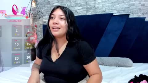 Snapshot of sophia_brunett chatting on 09-16-25, 12:06 Sophia online show from 09-16-25, 12:06