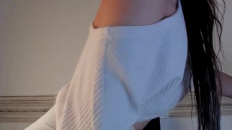 Snapshot of sophia_cambpell chatting on 10-27-25, 09:30 Sophia online show from 10-27-25, 09:30