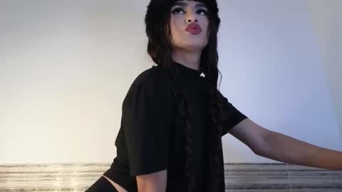 Sophia online show from 12-02-25, 09:32