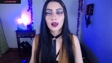 sophia hottie online show from 12-28-24, 04:30