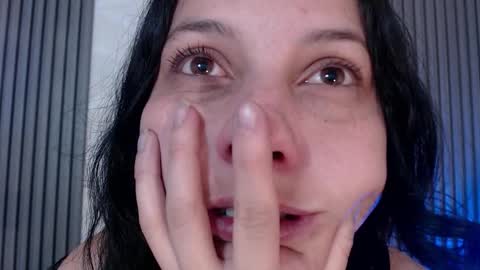 sophia hottie online show from 10-21-25, 03:02