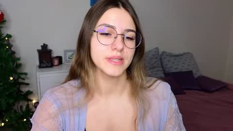Snapshot of sophia_euphoria chatting on 01-10-25, 07:46 Sophia online show from 01-10-25, 07:46