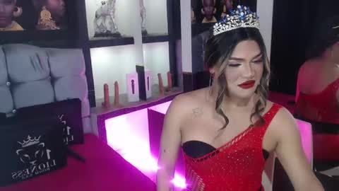 Snapshot of sophia_hott01 chatting on 10-22-25, 12:16 sophia_hott01 online show from 10-22-25, 12:16