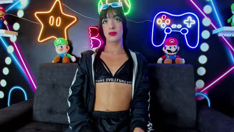 Sophi  online show from 02-04-25, 09:49