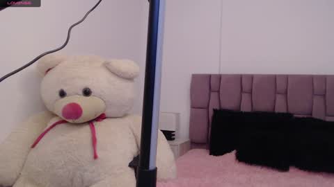 Sophia Carson online show from 01-17-25, 10:00