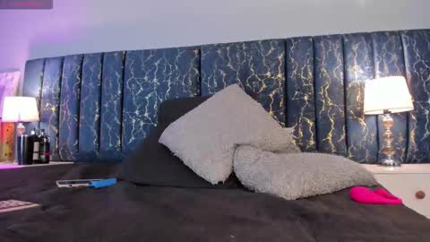 Sofia  online show from 01-13-26, 02:11