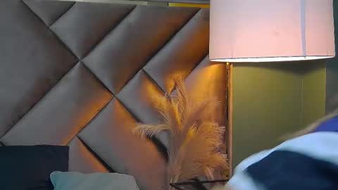 Sofia online show from 09-25-25, 01:37