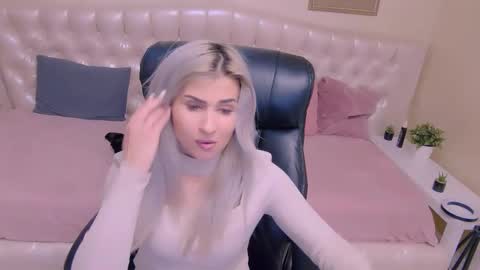 sophia smith4146 online show from 01-14-26, 12:22