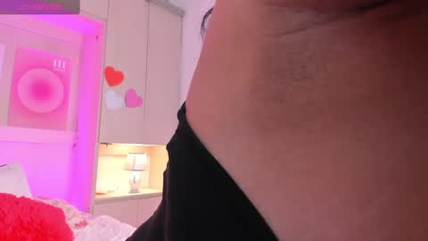  S O P H I A  online show from 03-05-25, 11:38