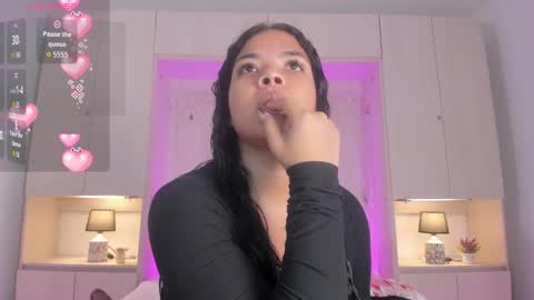  S O P H I A  online show from 01-11-26, 12:10