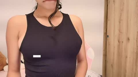Snapshot of sophia_storn chatting on 04-18-26, 02:04 Sophia Storm online show from 04-18-26, 02:04